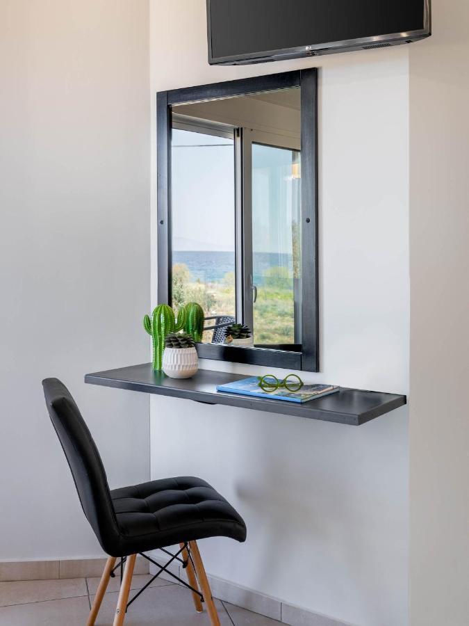 Diamond Kyparissia Suites Экстерьер фото